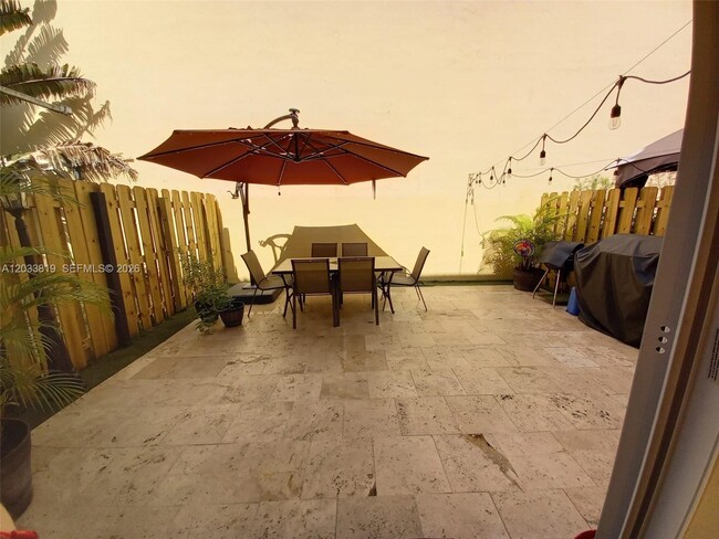 Building Photo - 886 SW 149th Ct
