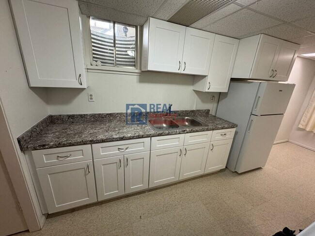 Building Photo - 2090 Altura Blvd