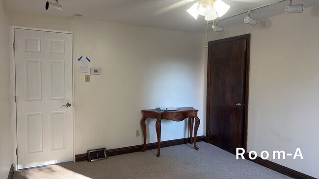 Building Photo - 41 S 13th St