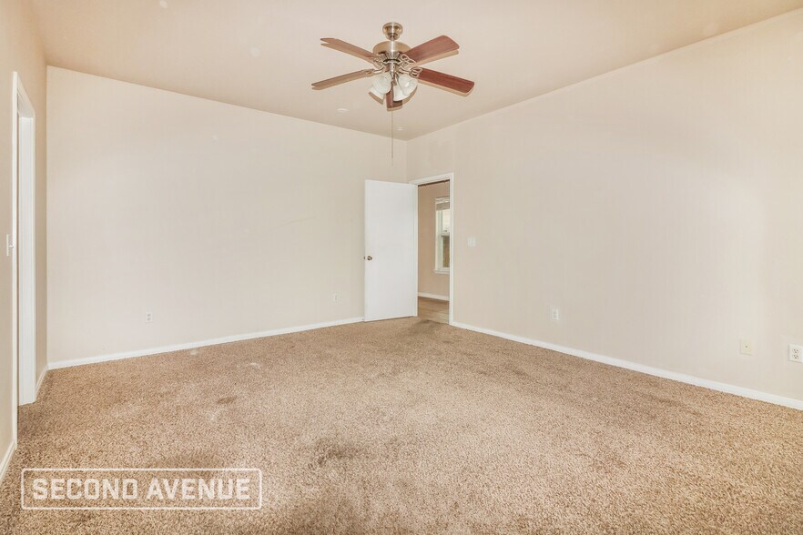 Building Photo - 2613 Las Brisas St