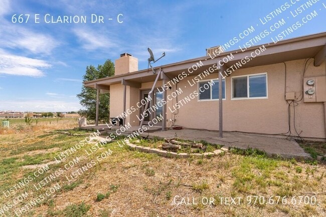 Building Photo - 667 E Clarion Dr
