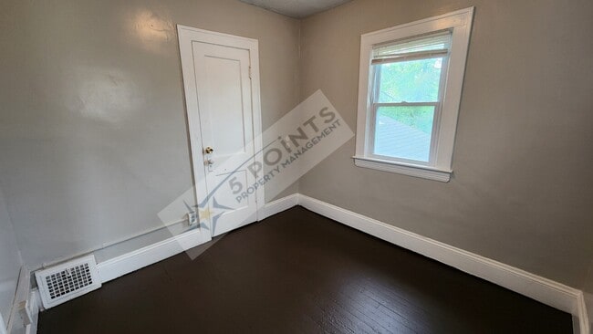 Building Photo - 20609 Hillgrove Ave