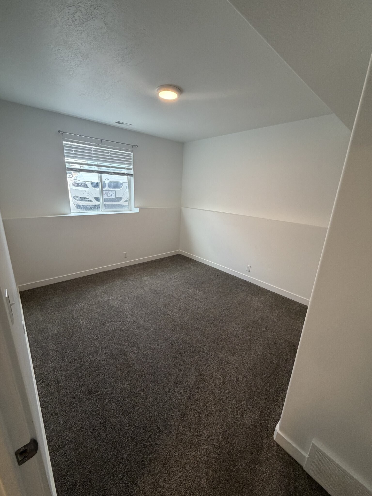 Building Photo - 5729 S 2400 W