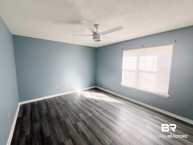 Building Photo - 12557 Co Rd 49
