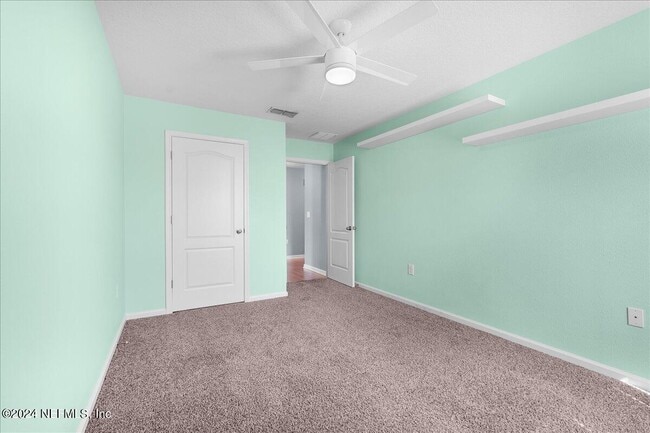 Building Photo - 2165 Pebble Point Dr