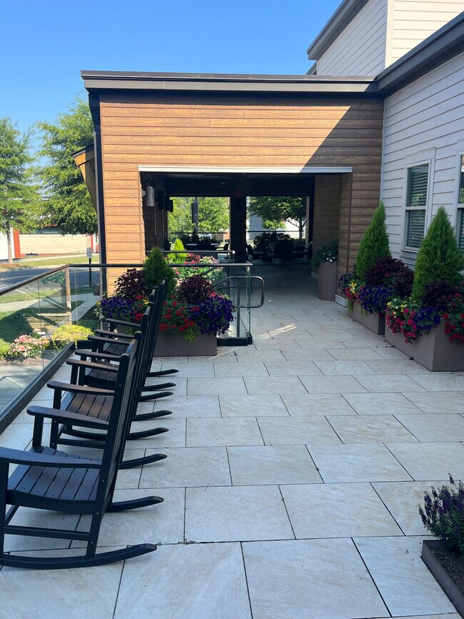 Building Photo - 5839 Ardrey Kell Rd