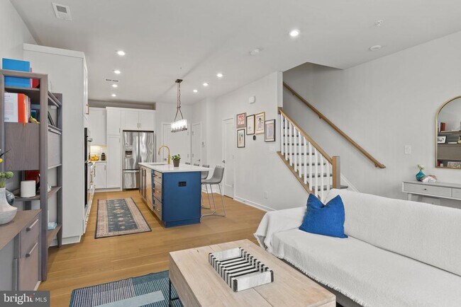 Building Photo - 7401 Backett Wood Ter