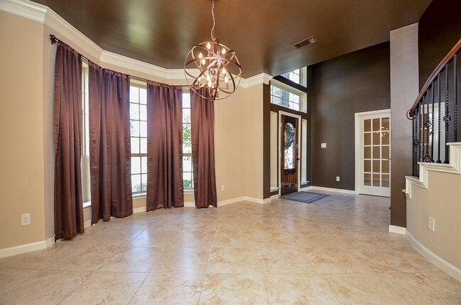 Building Photo - 2703 Bonnie Bray Dr