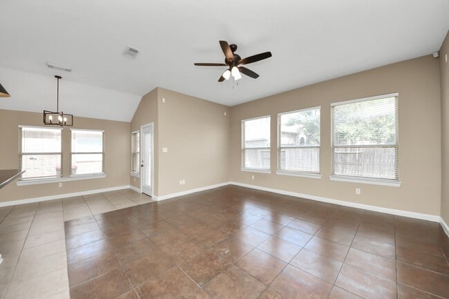 Building Photo - 8226 Stratford Canyon Dr