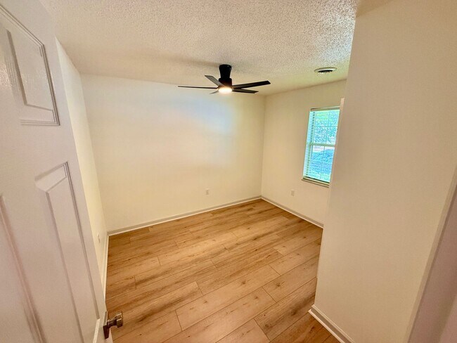 Building Photo - 5010 Trace Manor Ln