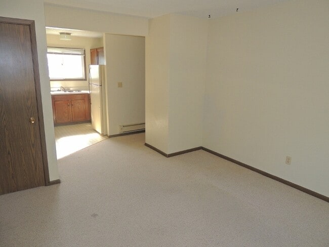 Building Photo - $995 | 2 Bedroom, 1 Bathroom Apartment | Cat Friendly | Available for August 1st, 2026 Move In!
