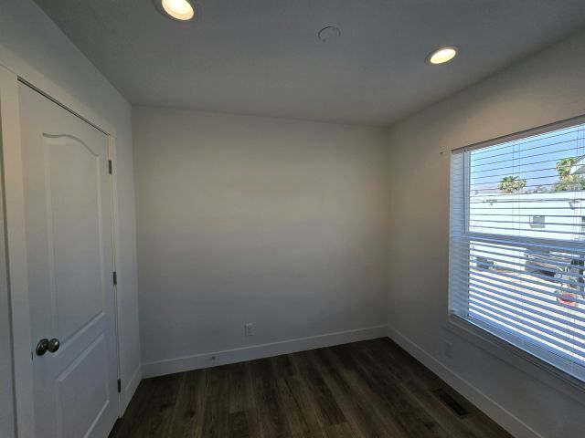 Building Photo - 3642 Boulder Hwy