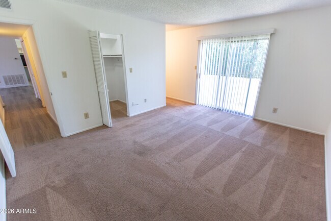 Building Photo - 7911 East Vía de Belleza