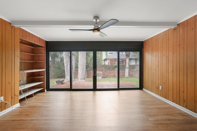 Building Photo - Renovated 3BR / 2BA Home for Rent on Gordonston Ave