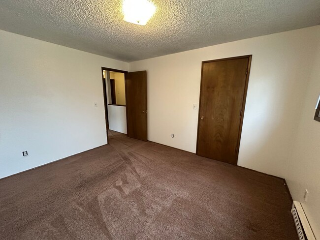 Building Photo - Corvallis To Campus 2 Bedroom 1 1/2 Bath W...