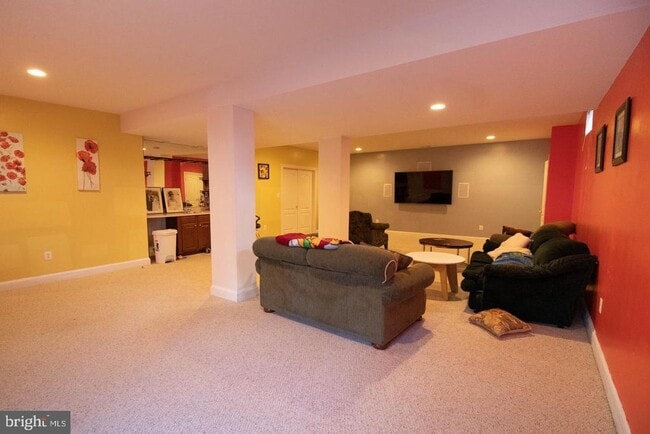 Building Photo - 5213 Carson Ct