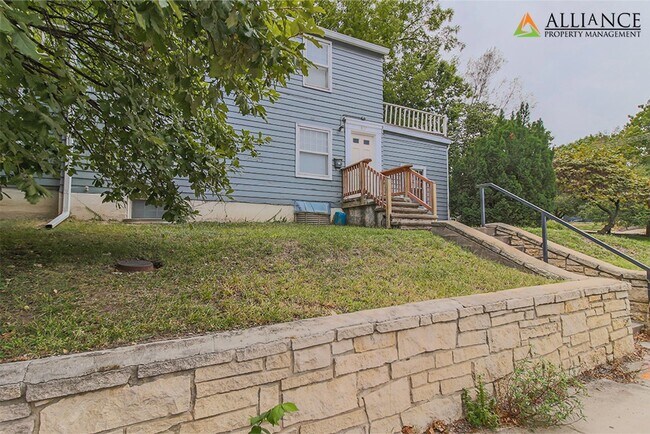 Building Photo - 1857 Anderson Ave