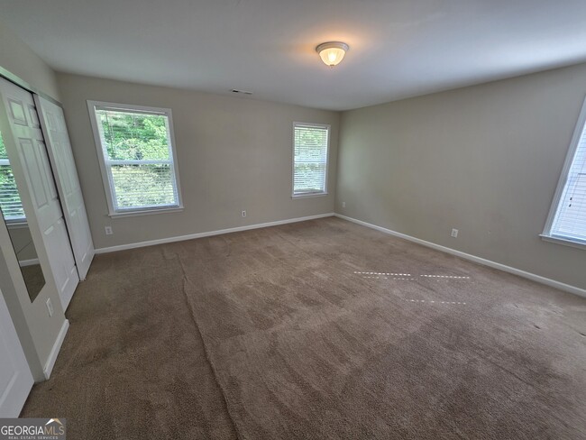 Building Photo - 46 Brookview Dr