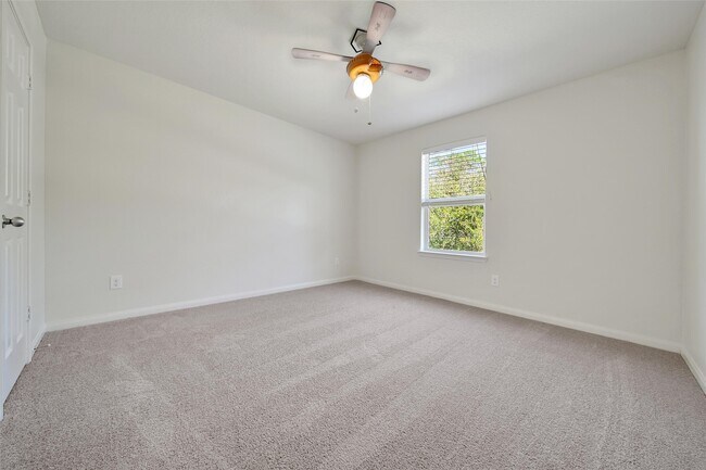 Building Photo - 305 Crooked Pine Court