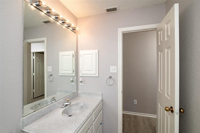 Building Photo - 1329 Maywood Ct