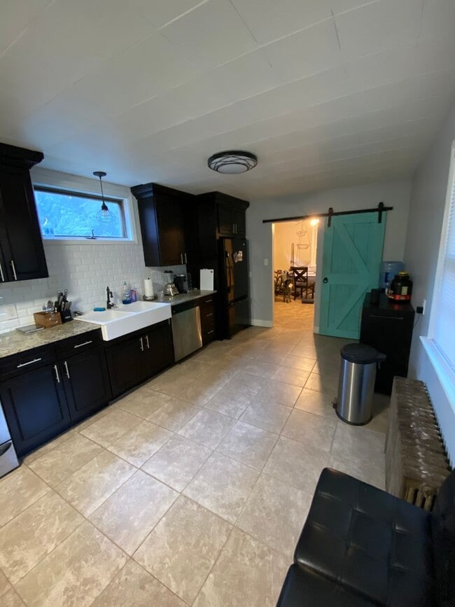 Building Photo - Remarkable 3 BR Townhouse in Downtown Lancaster City with Large Fenced in Backyard!