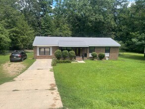 Building Photo - 1207 Cherokee Dr