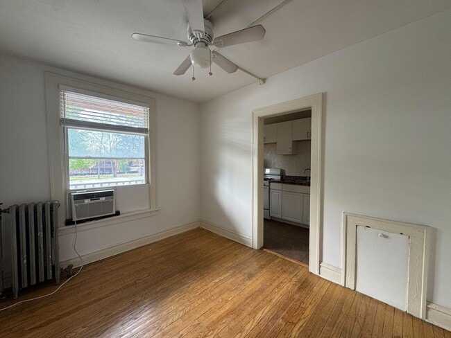 Building Photo - 28W579 Stafford Pl