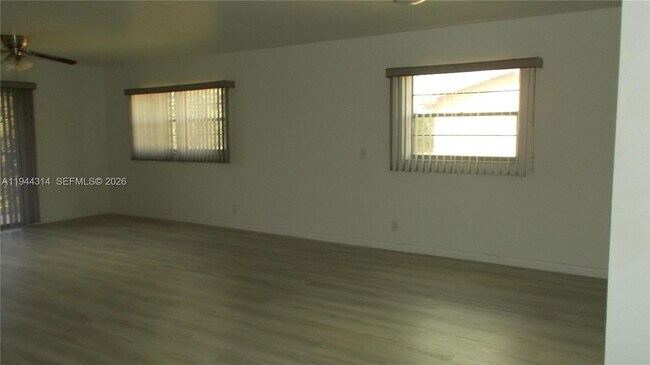 Building Photo - 300 SW 130th Terrace