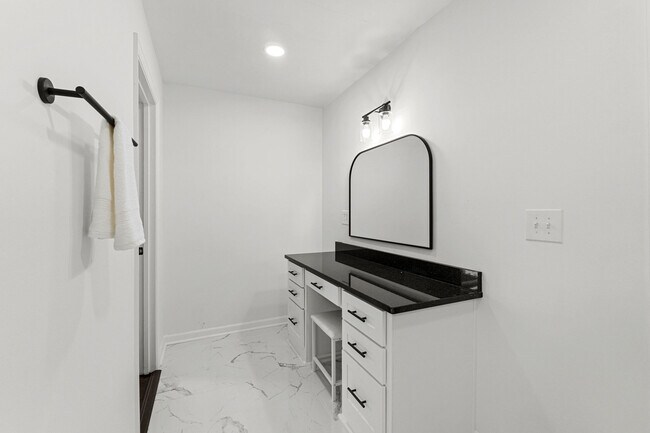 Building Photo - 743 Lancaster Rd