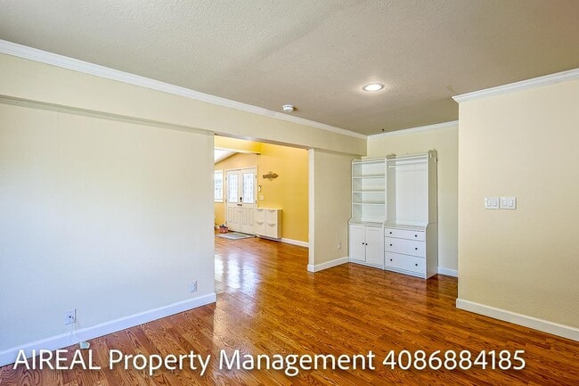 Building Photo - 10697 Morengo Dr