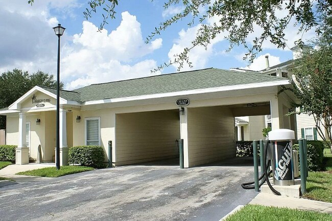 Building Photo - 18547 Bridle Club Dr