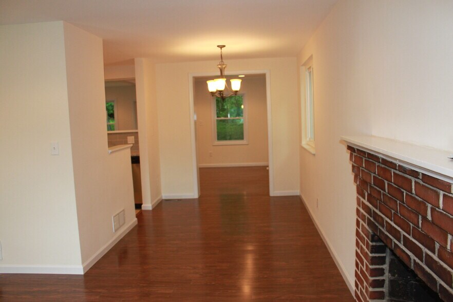 Building Photo - 7003 Murray Ct