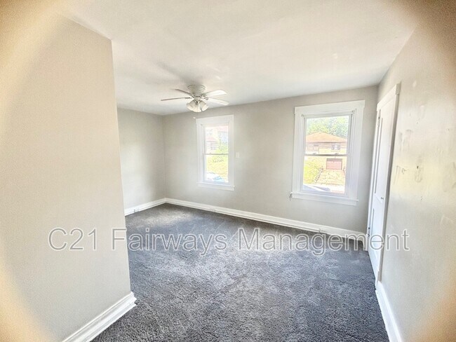 Building Photo - 950 Berkshire Ave