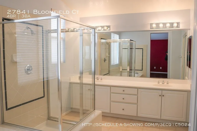 Building Photo - 27841 Bloomfield Ct