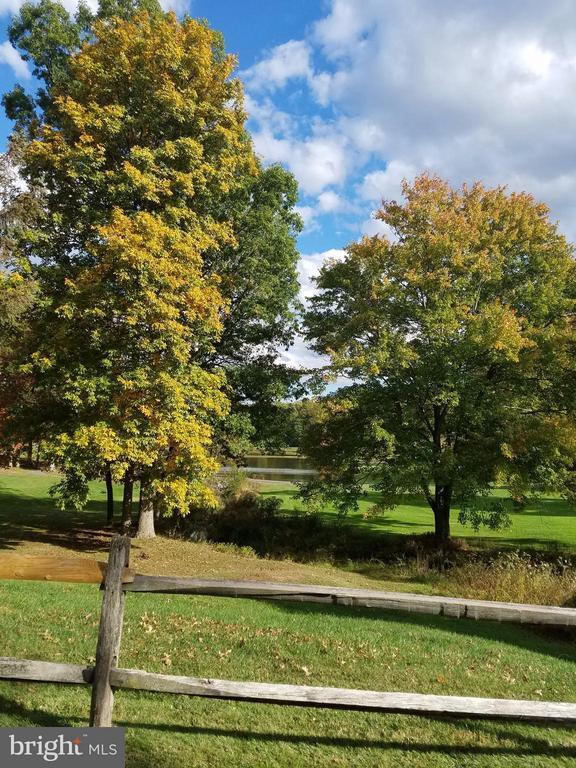 Building Photo - 3906 Penderview Dr