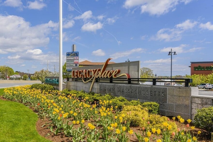 Building Photo - 104 Harvard St