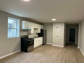 Building Photo - 214 Church St