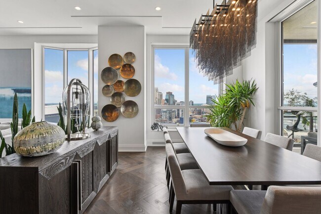 Building Photo - 1111 W River Pkwy