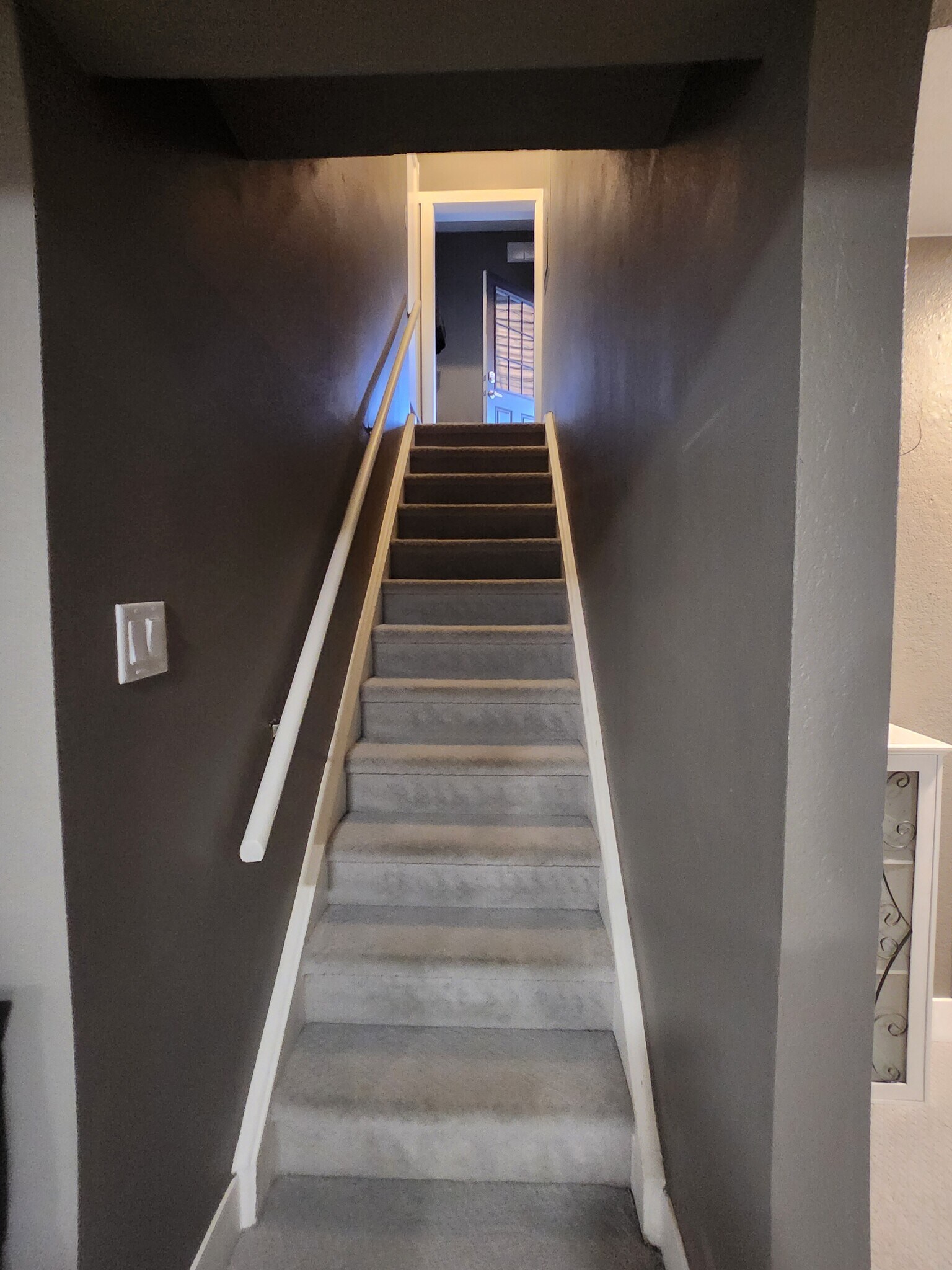 Building Photo - 1741 E 105th Pl