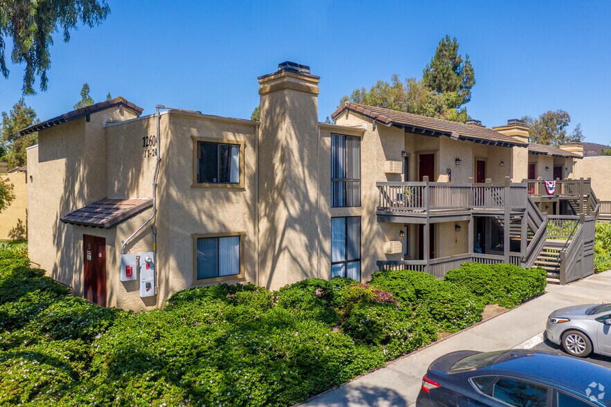 Building Photo - Countryside Apartments