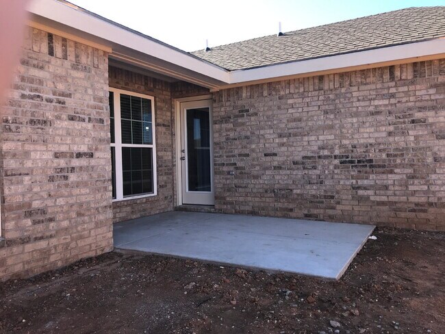 Building Photo - 3/2 In Willow Bend!