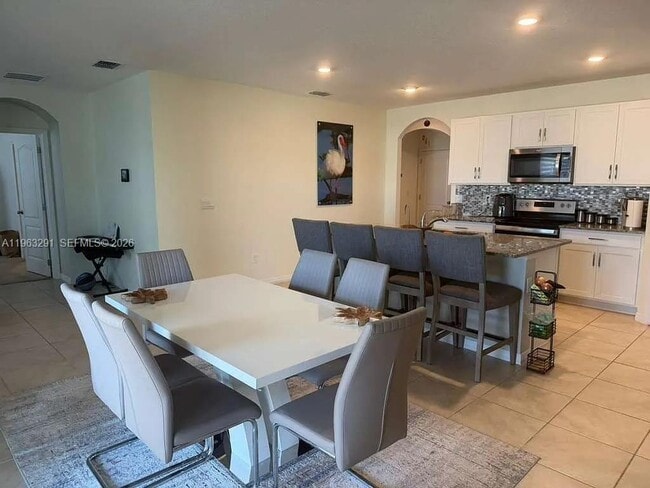 Building Photo - 1747 Buckeye Rd