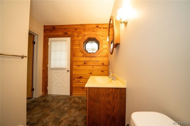 Building Photo - 8376 Cobblestone Ct