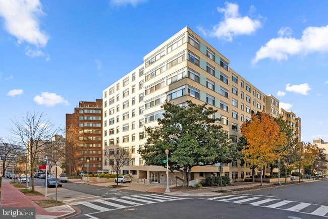 Building Photo - 2401 H St NW