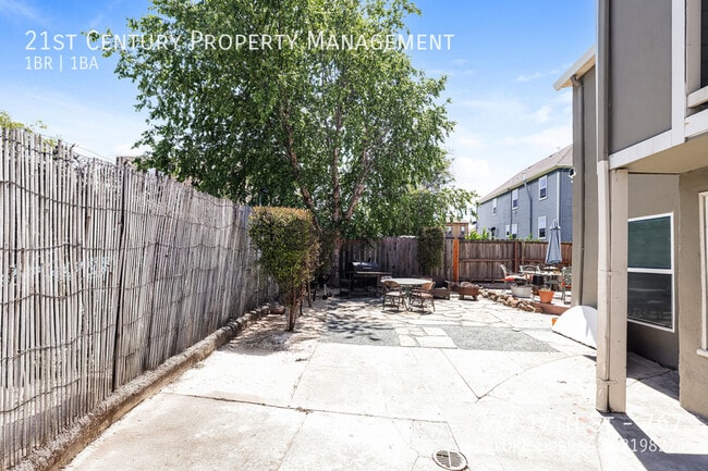 Building Photo - 767 17th St