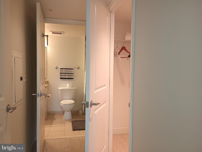 Building Photo - 11800 Sunset Hills Rd