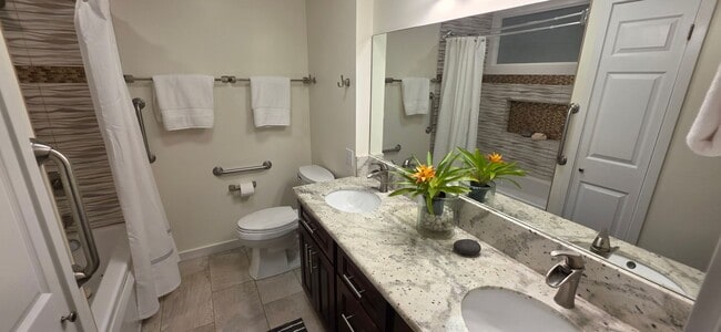 Building Photo - 2 bedroom 2 bath with Study den in Kailua!