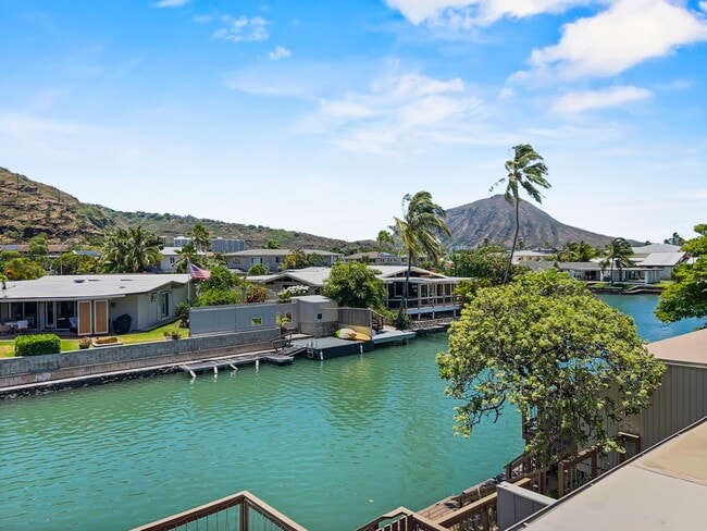 Building Photo - Video! Waterfront Townhouse w/Boat Dock!