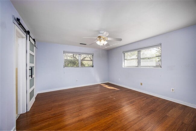 Building Photo - 1421 NW 30th St