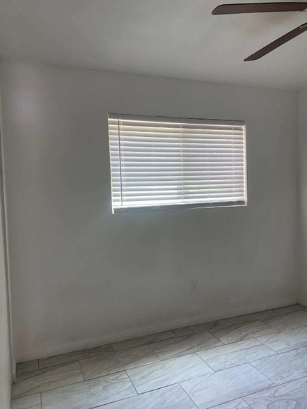 Building Photo - 594 Graves Ave